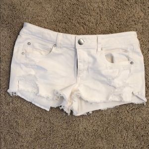 American eagle white shorts